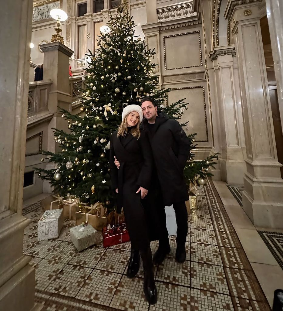 David Bustamante y Yana Olina en su posado navideño