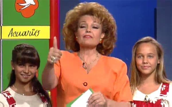 Lara de Miguel e Irene Blasco, las niñas que se hicieron conocidas por salir en el programa Telecupón, volvieron a pisar un plató de televisión para protagonizar un particular homenaje a Carmen Sevilla
