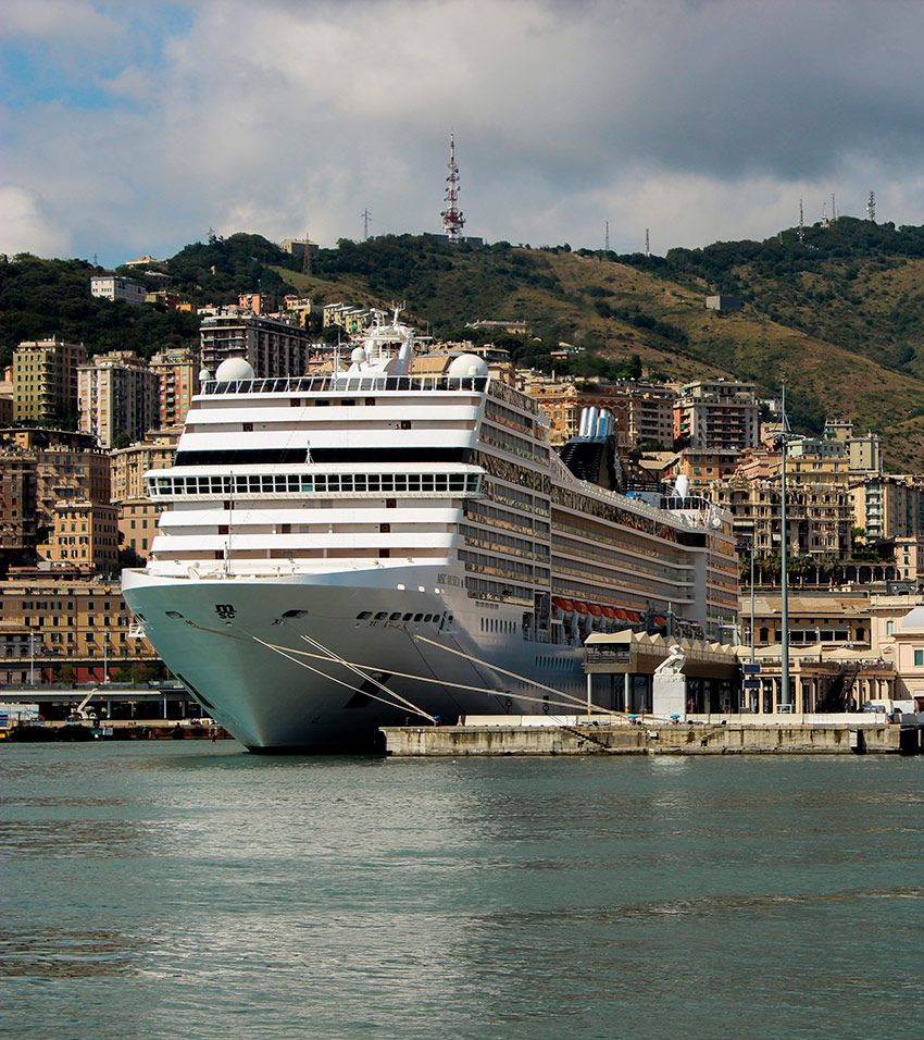 Salida del crucero en Génova