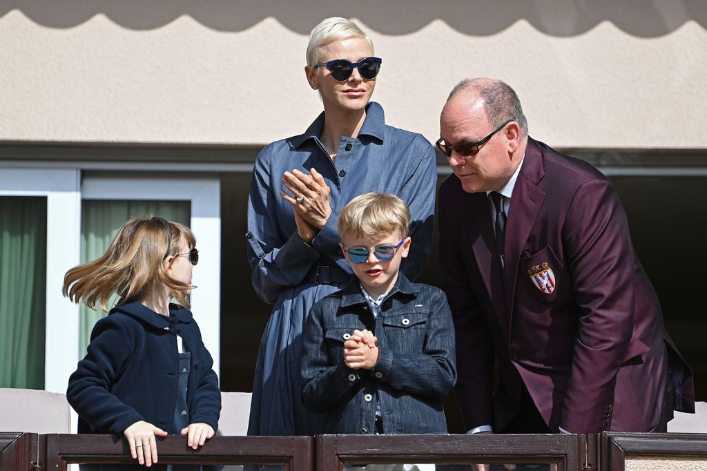 Charlene de Mónaco, Alberto de Mónaco, Jacques de Mónaco y Gabriella de Mónaco el 7 de mayo de 2022