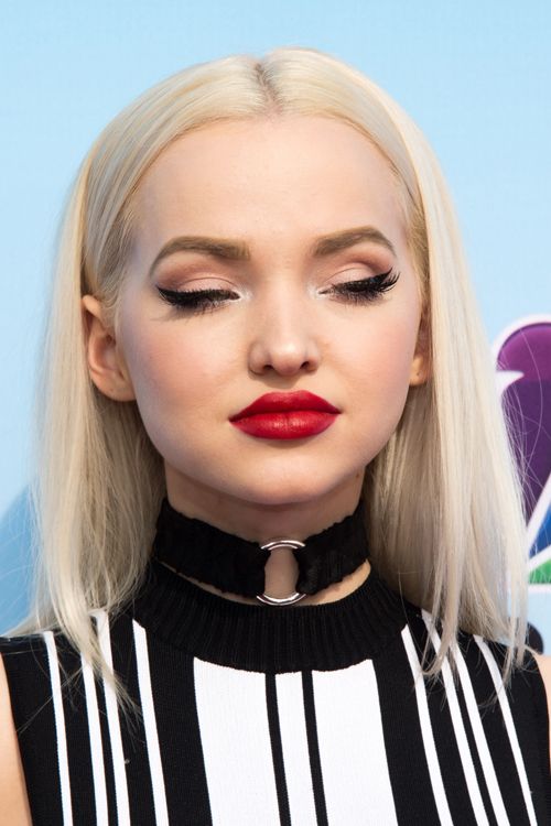 maquillajes de ojos de Dove Cameron