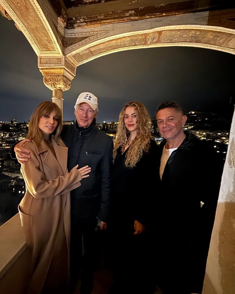 Alejandro Sanz y Richard Gere comparten con sus parejas una cena en Granada