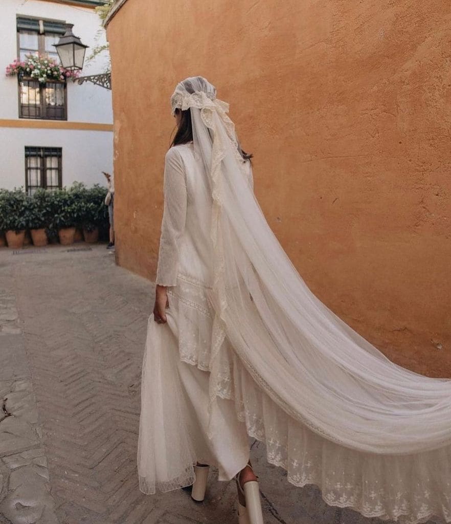 Looks de novia de inspiración flamenca bohemio