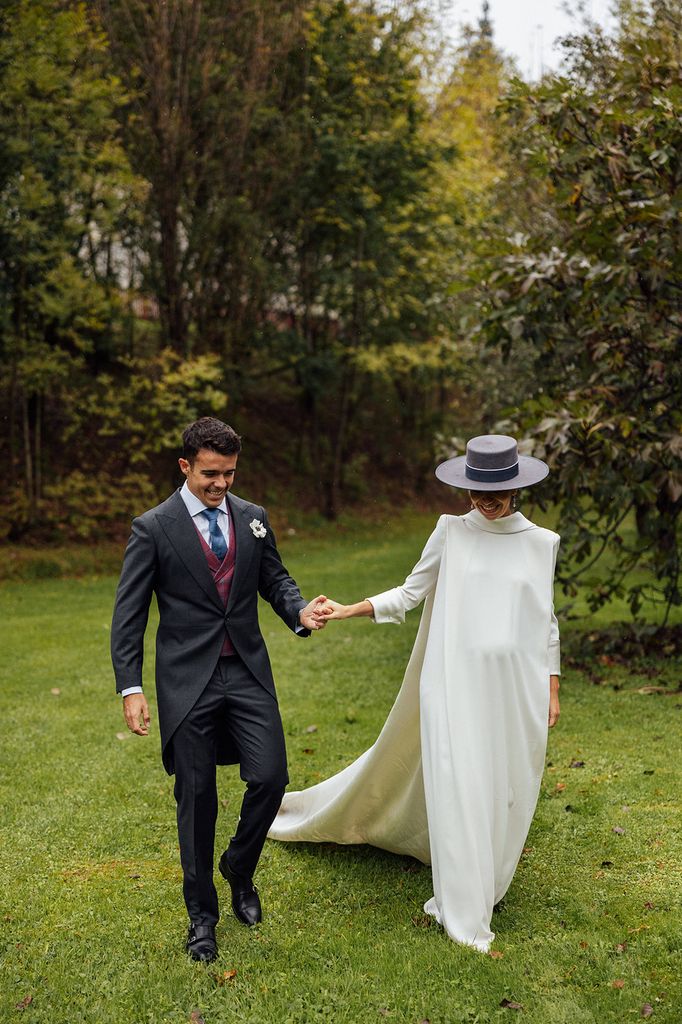 Vestido de novia tipo túnica From Lista With Love