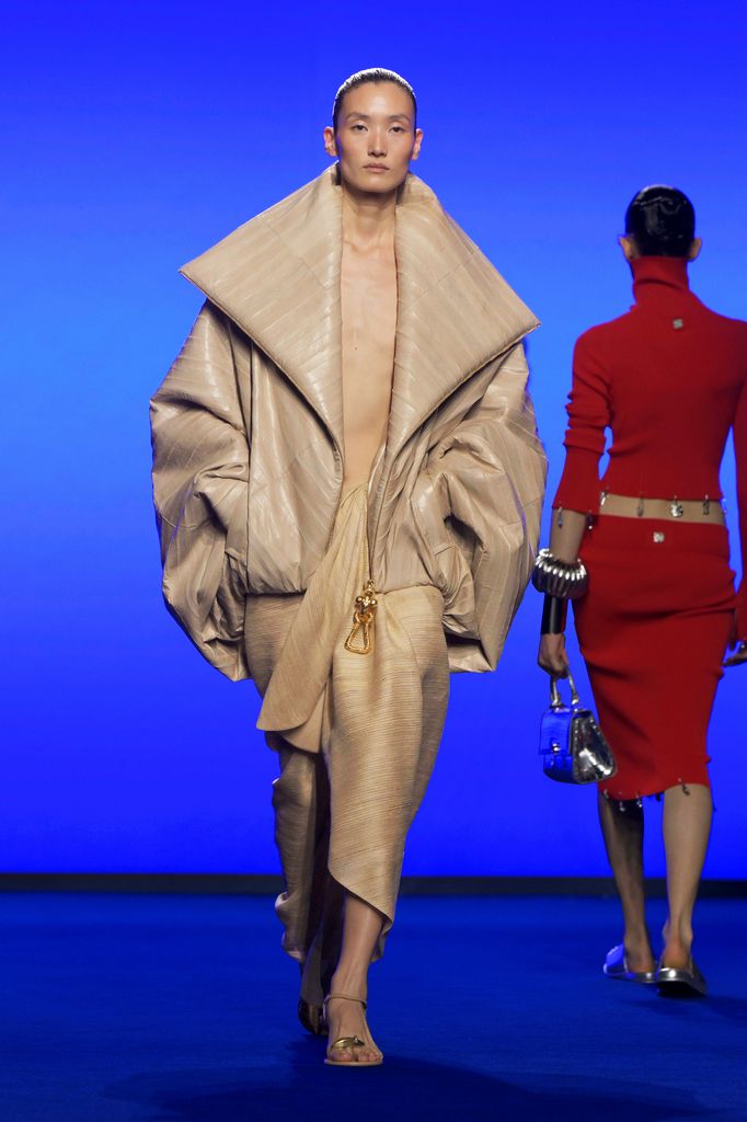 Paris Fashion Week: Schiaparelli Primavera/Verano 2025