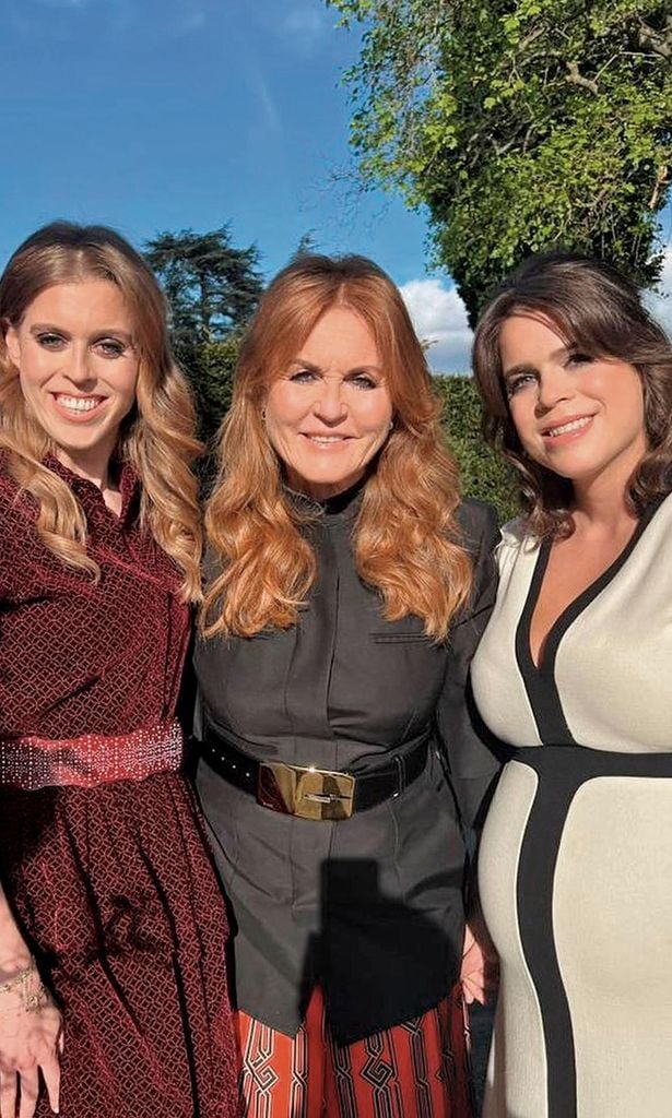 Sarah Ferguson y sus hijas HOLA4113