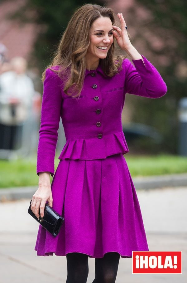 Kate Middleton con vestido morado