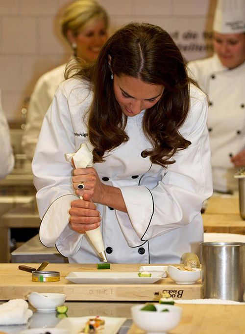 A la hora de sentarse a la mesa, la cocina picante y las opciones vengetarianas parecen ser algunas de las favoritas de la duquesa Catherine.
