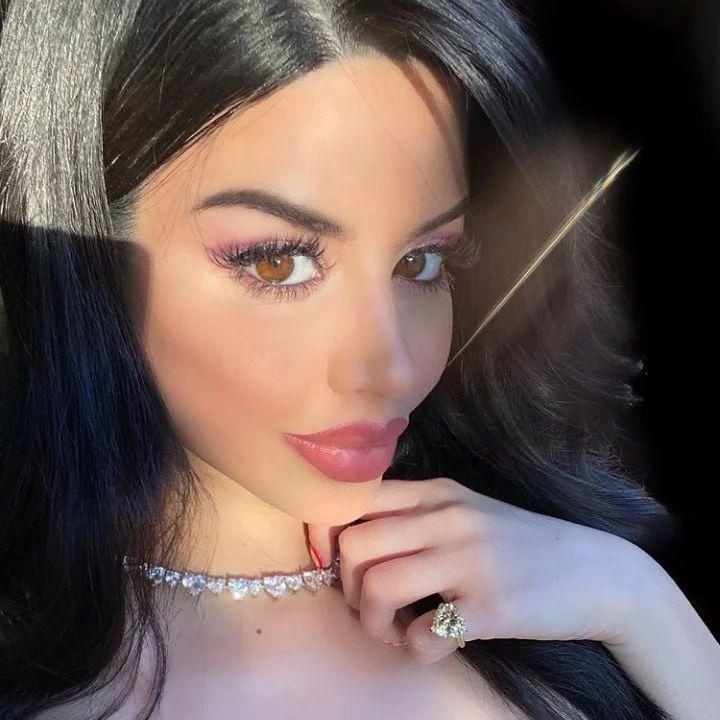 Rojean Kar, la modelo de Instagram que asegura haber tenido un romance con Travis Scott