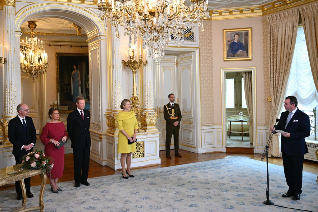 Ceremonia de traspaso de poderes entre el Gran Duque de Luxemburgo y su hijo Guillermo