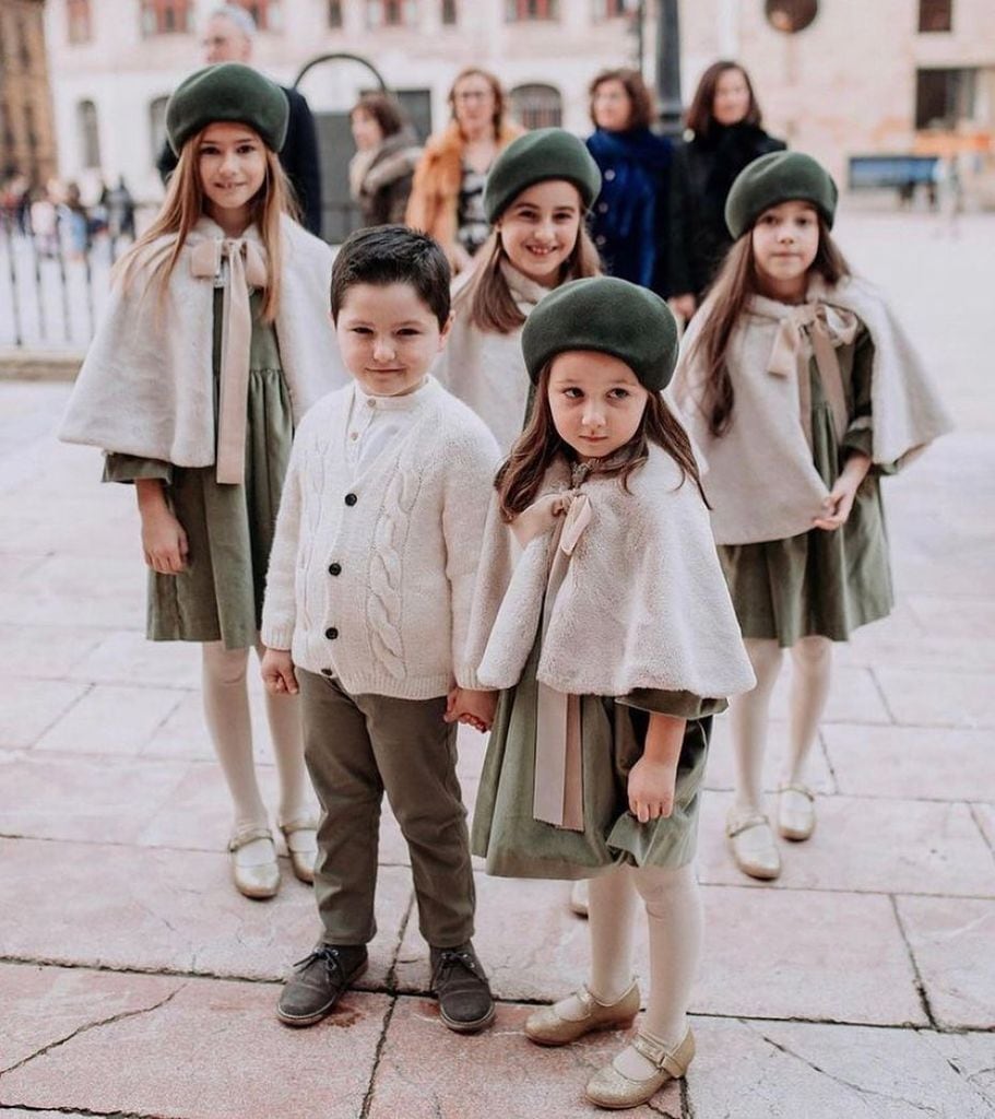 Niños de arras bodas de invierno boinas