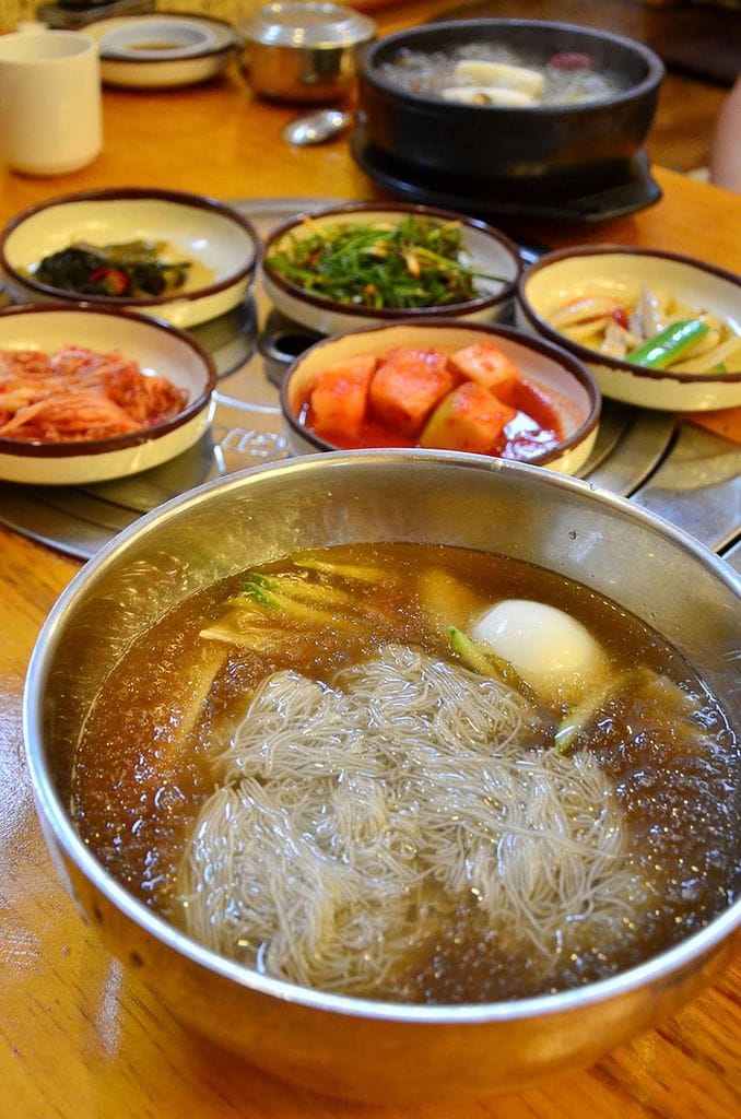 naengmyeon-corea-del-sur-gastronomia