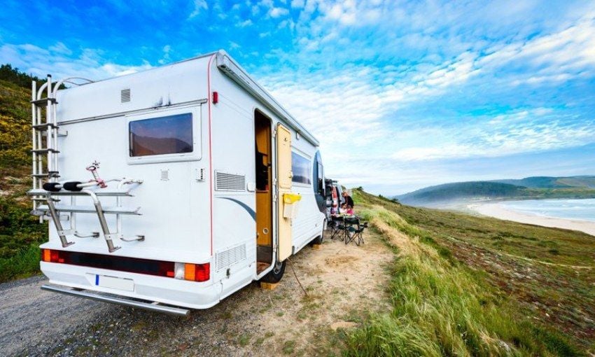 Las autocaravanas te permiten disfrutar de panorámicas increíbles como esta frente a las playas del Atlántico.