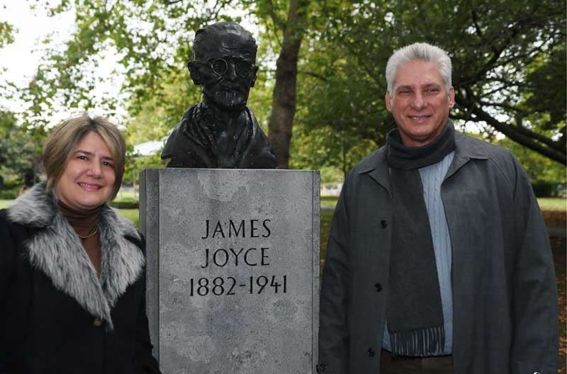 Lis Cuesta y Miguel Díaz-Canel