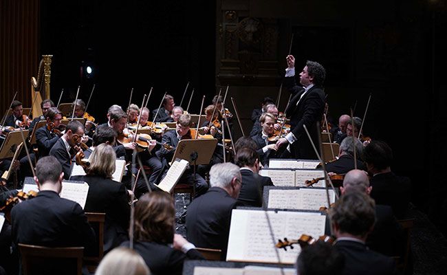 Dudamel frente a la Orquésta Filarmónica de Viena en Madrid