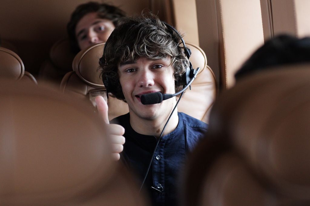 Liam Payne durante un viaje en helicópetero de Glasgoy a Manches y Londres el 11 de septiemnre de 2011 con motivo del lanzamiento de 'What Makes you Beautiful' de One Direction