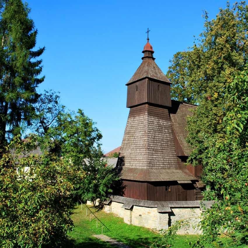 Iglesia de madera de Hervartov, en Eslovaquia, en la región de Presov