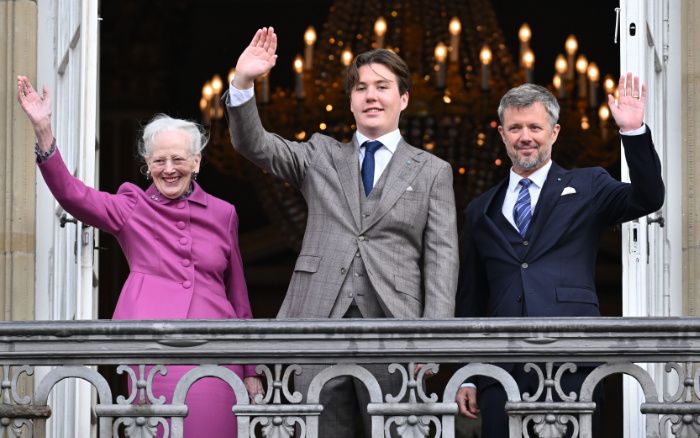 Christian de Dinamarca con su padre y su abuela