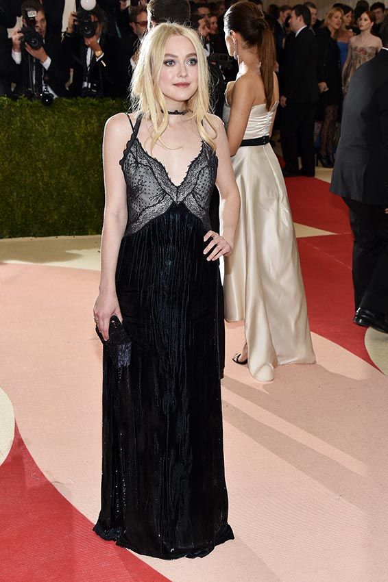 dakota_fanning_met_gala_2016_1a.jpg