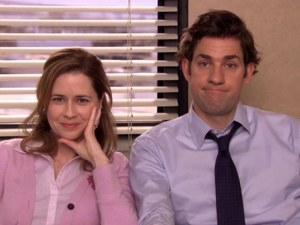 Jenna Fischer (Pam Beesly) y John Krasinski (Jim Halpert) en 'The Office'