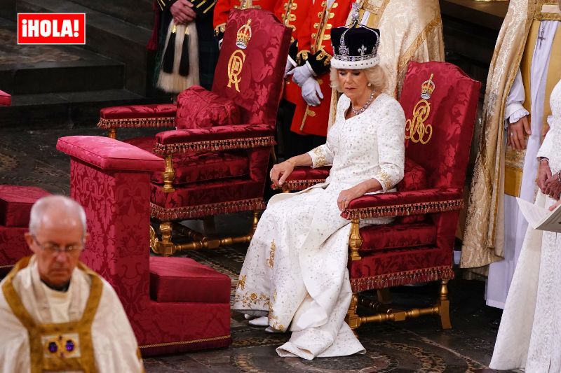 La reina Camilla en su coronación