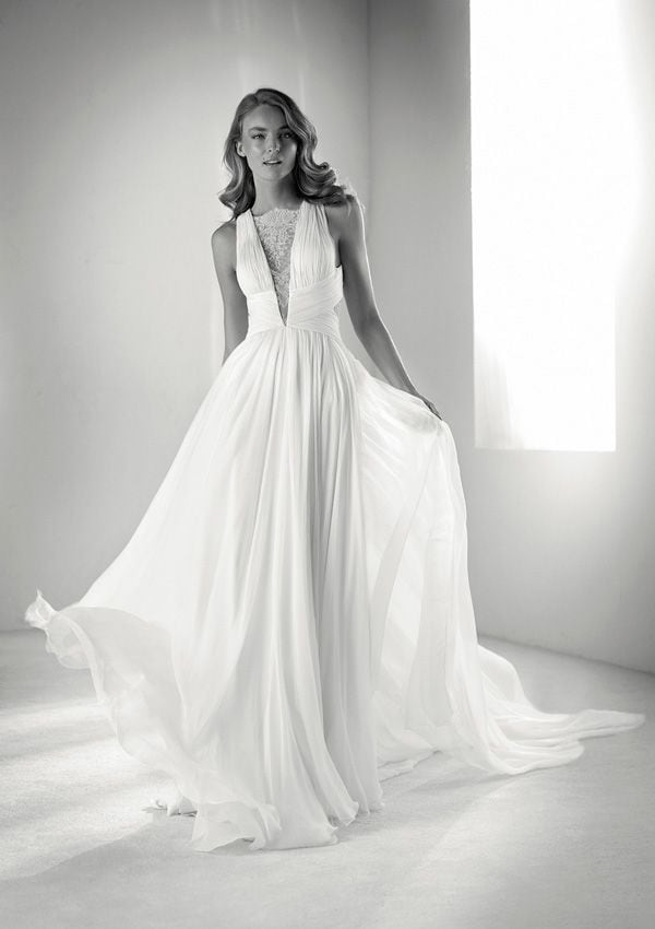 pronovias_tendencias_plunging_4a