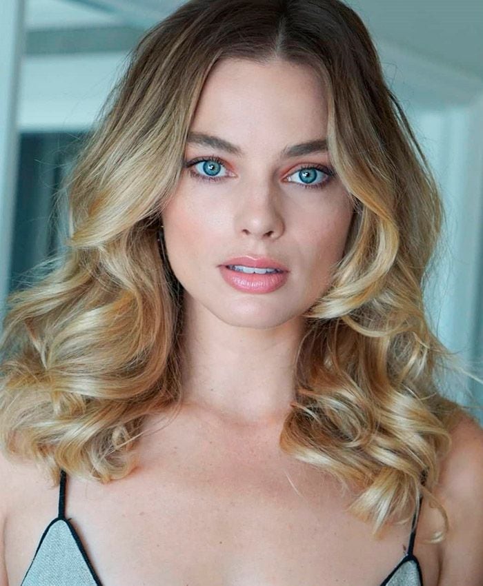 margot-robbie-truco-piel