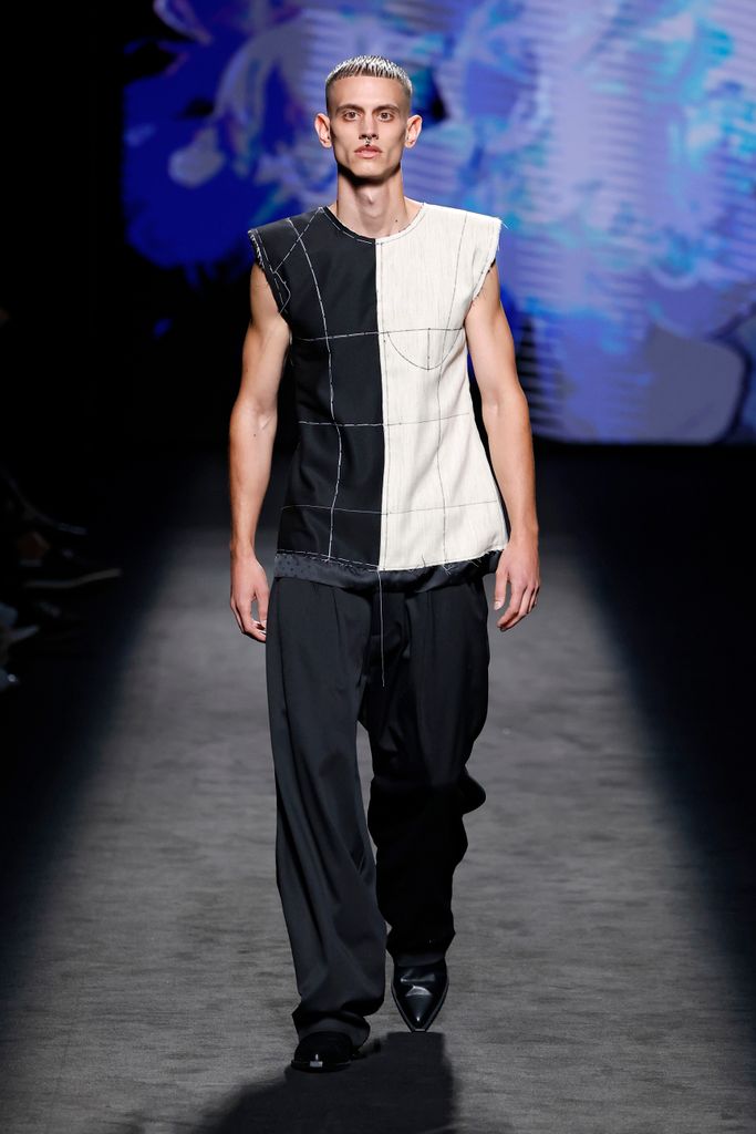 Mercedes-Benz Fashion Week Madrid: Acromatyx Primavera/Verano 2025.