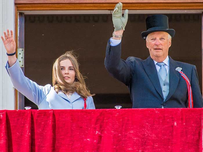 Harald de Noruega y su nieta Ingrid Alexandra 