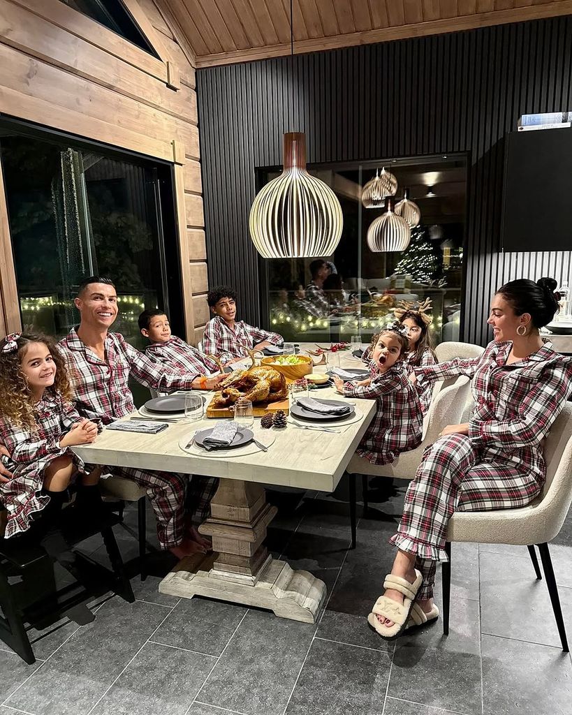 Así pasaron Navidad, en total comodidad en pijama