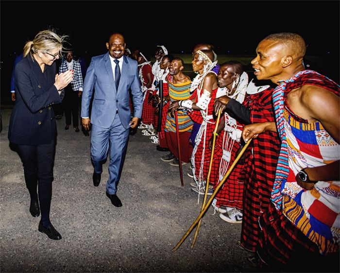 Máxima de Holanda aterriza en Tanzania