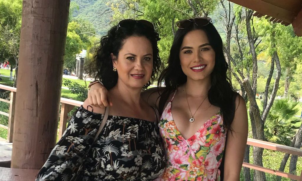 Andrea Meza, Miss Universe, y su mamá Alma Carmona