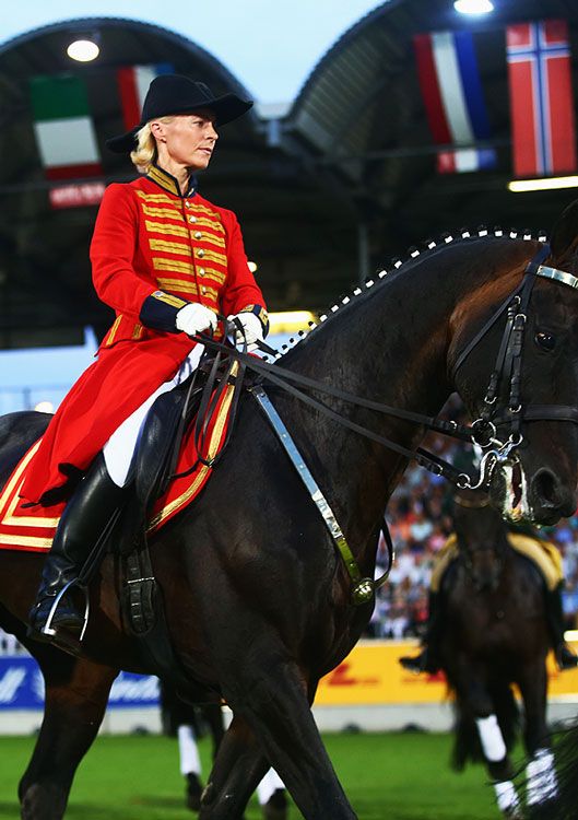 Imagen de Ursula von der Leyen montando a caballo 