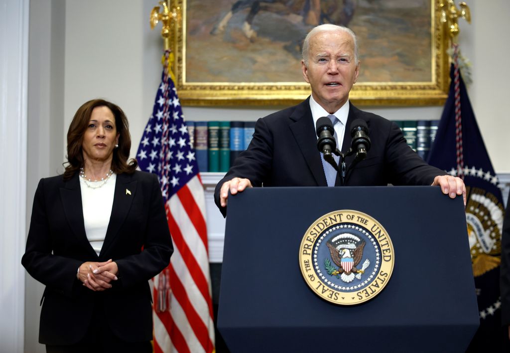 El presidente Joe Biden hablando sobre el atentado a Donald Trump en la Casa Blanca junto a Kamala Harris, julio 2024