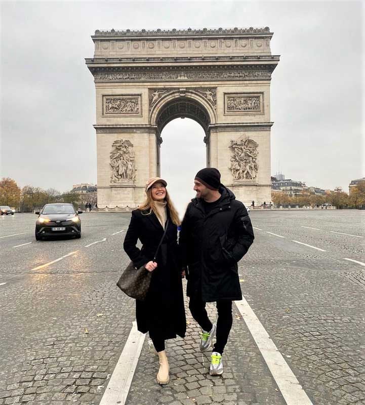 Bustamante y Yana Olina en París