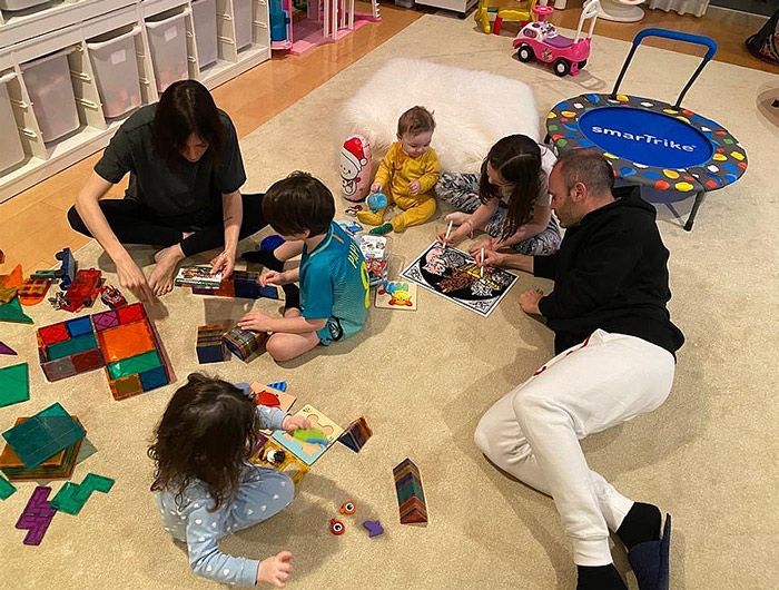 Andrés Iniesta con su familia