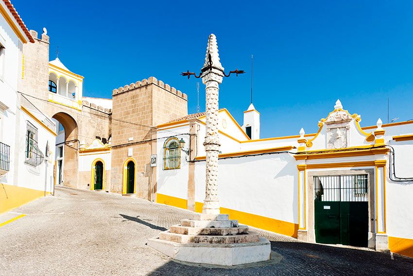 elvas-portugal-calles