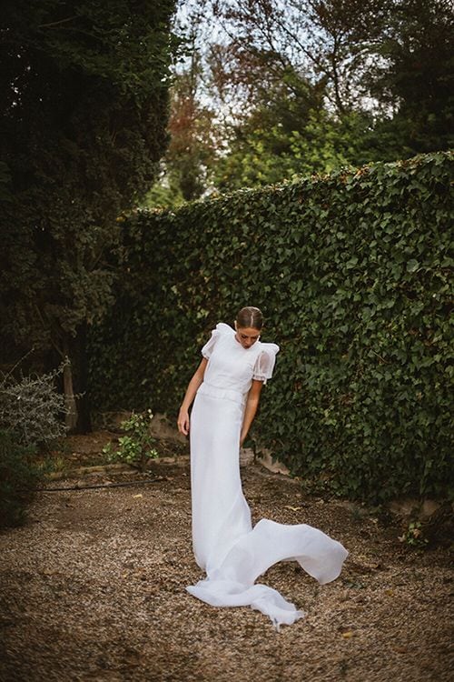 El look sencillo de novia con lazada de la boda de Valle