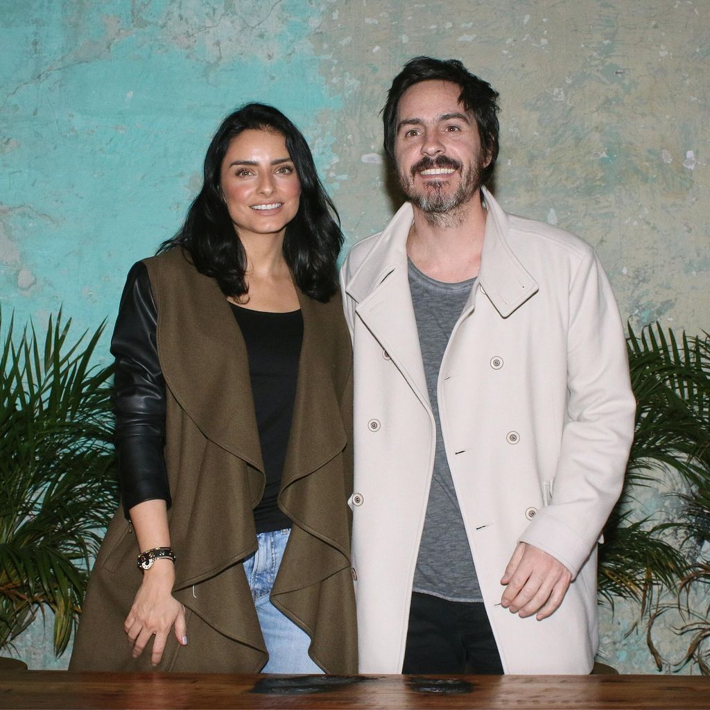 Aislinn Derbez y Mauricio Ochamann