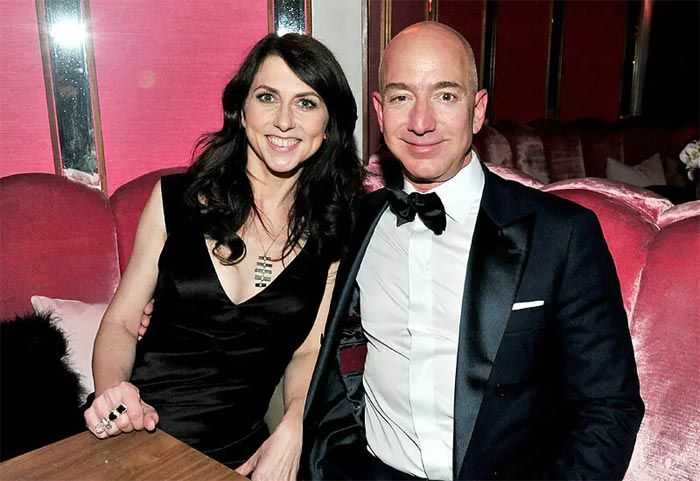 MacKenzie Scott y Jeff Bezos