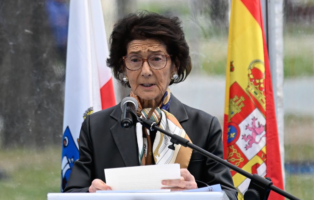 Santander inaugura una plaza en honor a Emilio Botín en los Jardines de Pereda