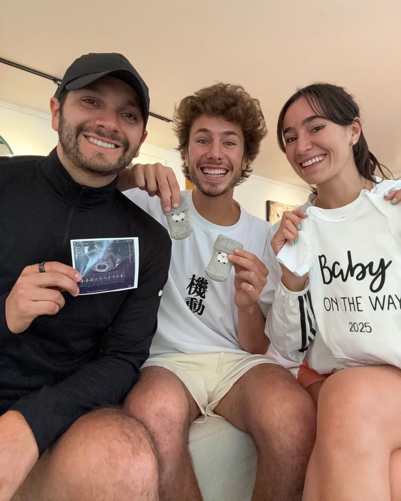 Juanpa Zurita y su hermana Paola.