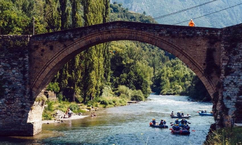 rafting en el rio noguera pallaresa lleida