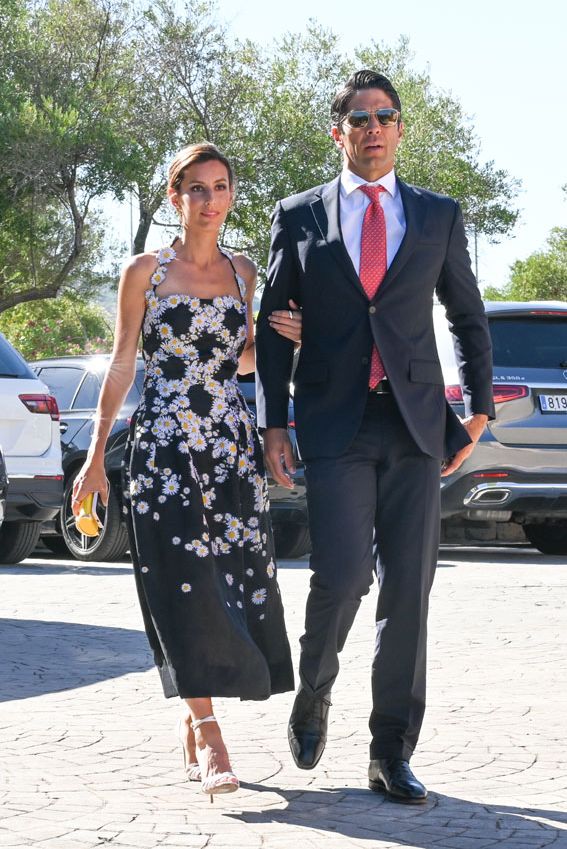 Boda de Álvaro Castillejo y Cristina Fernández: el vestido de margaritas de Ana Boyer