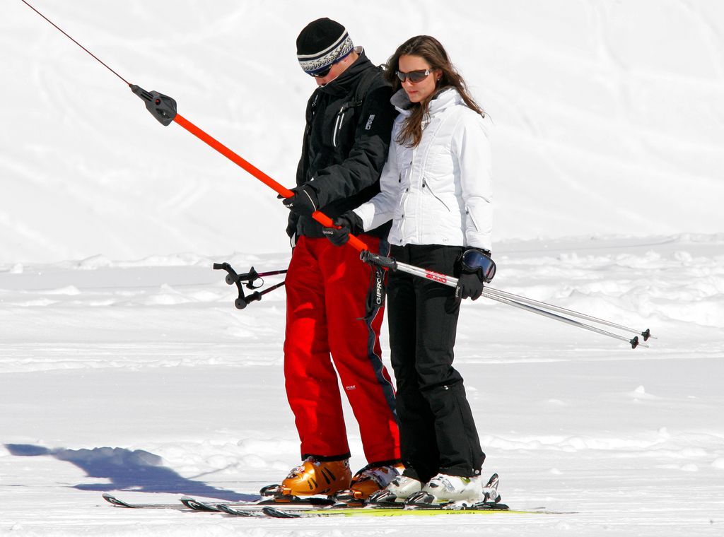 El príncipe Guillermo y su entonces novia, Kate Middelton, en Klosters (Suiza)