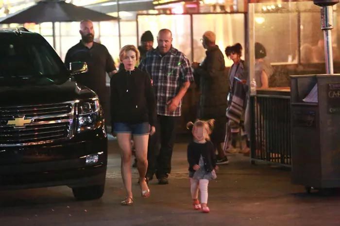 Scarlett Johansson con su hija Rose Dorothy