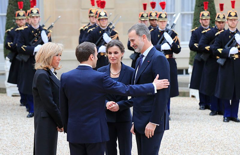 Los Reyes Felipe y Letizia co los Macron 