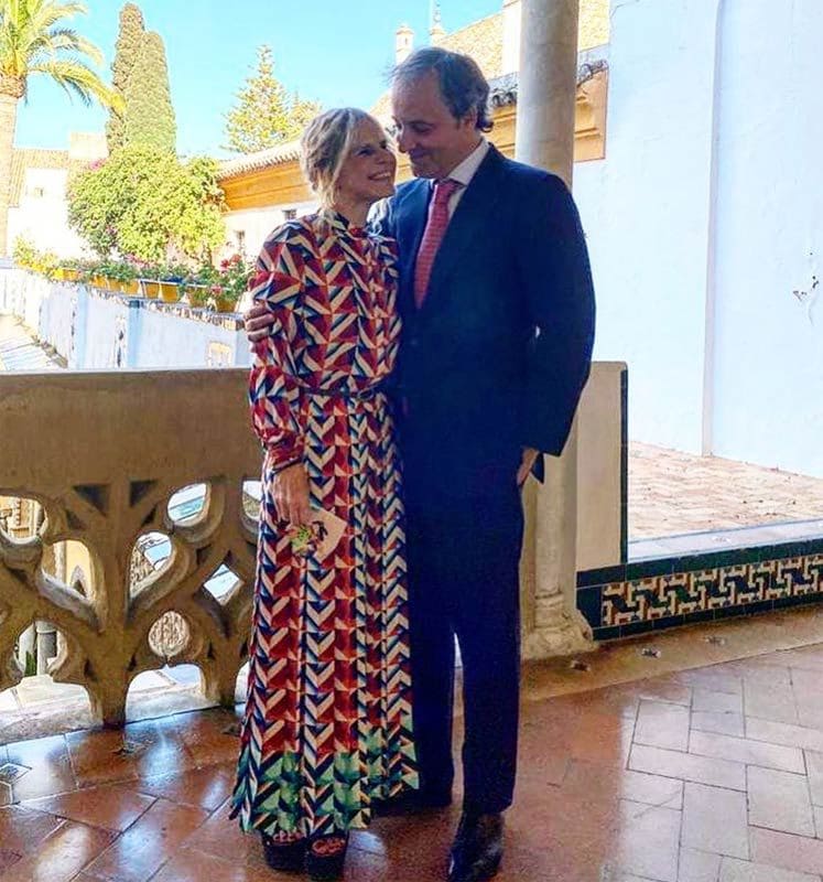 Eugenia Martínez de Irujo disfruta de la celebración del bautizo de la hija de los duques de Huéscar 