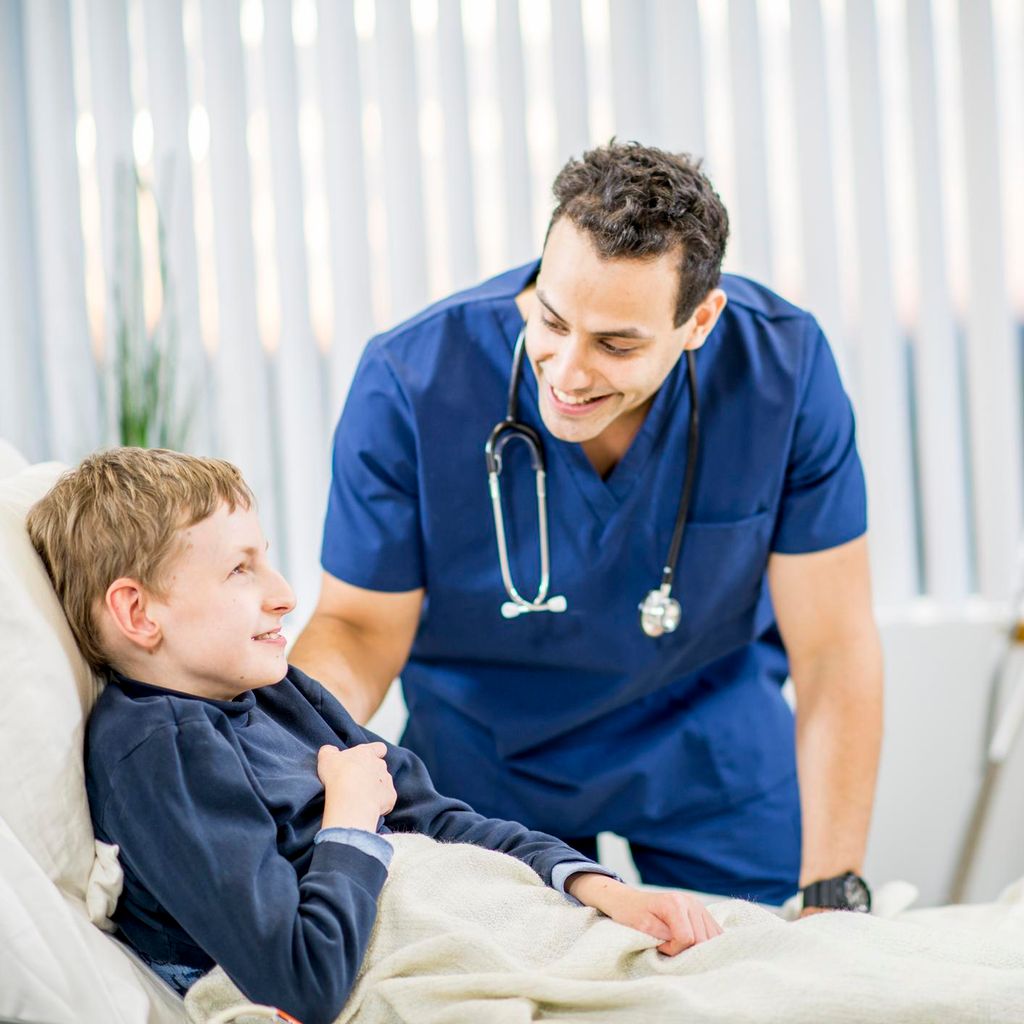 Niño en el hospital