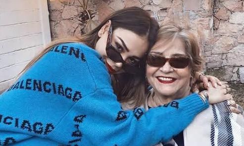 Danna Paola y su abuelita, Chelo